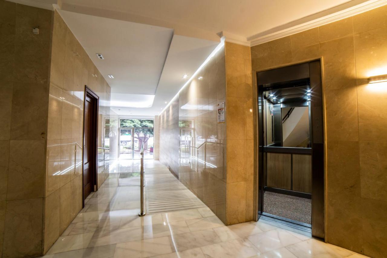 Awesome apartment center Valencia Exterior foto