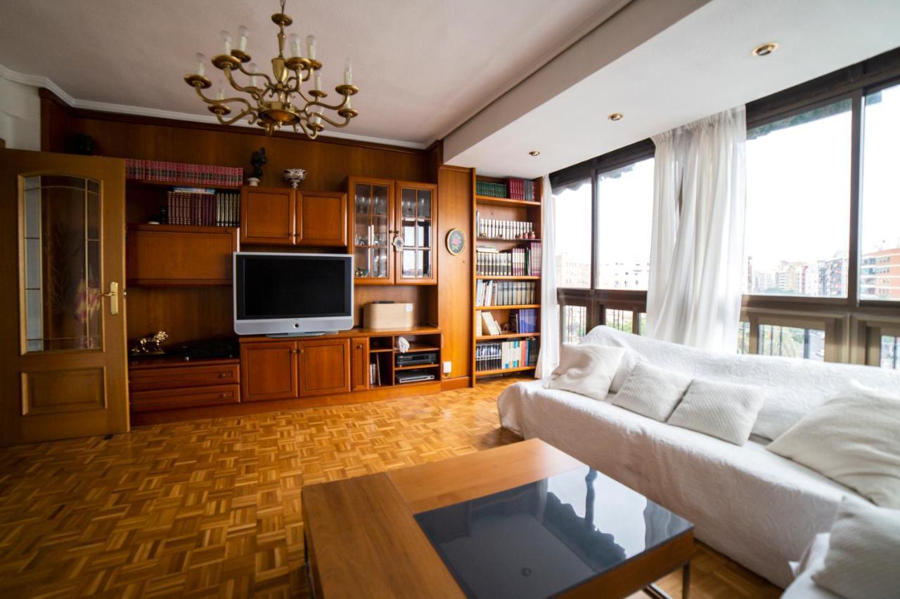 Awesome apartment center Valencia Exterior foto