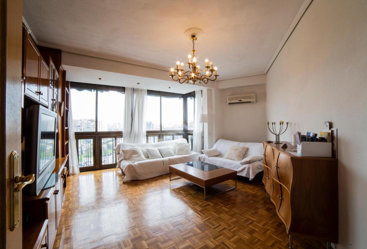 Awesome apartment center Valencia Exterior foto