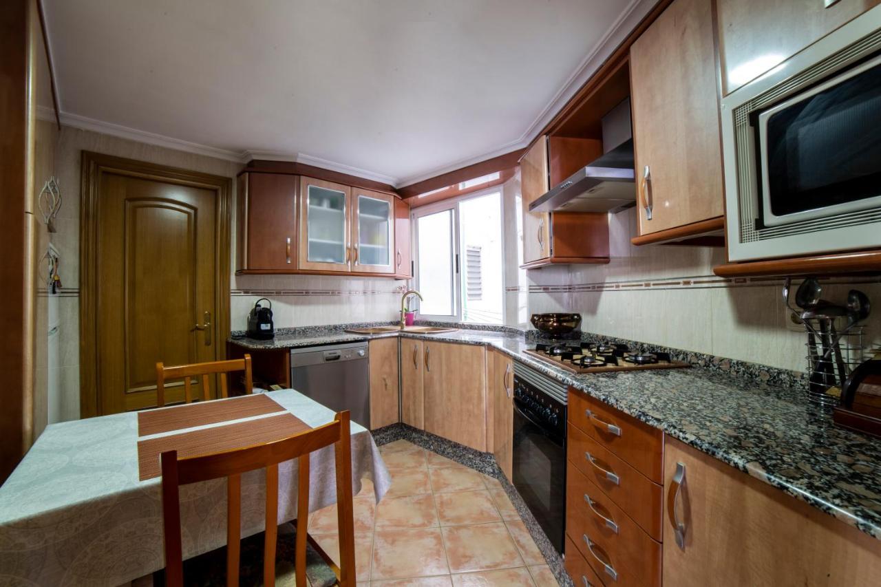 Awesome apartment center Valencia Exterior foto