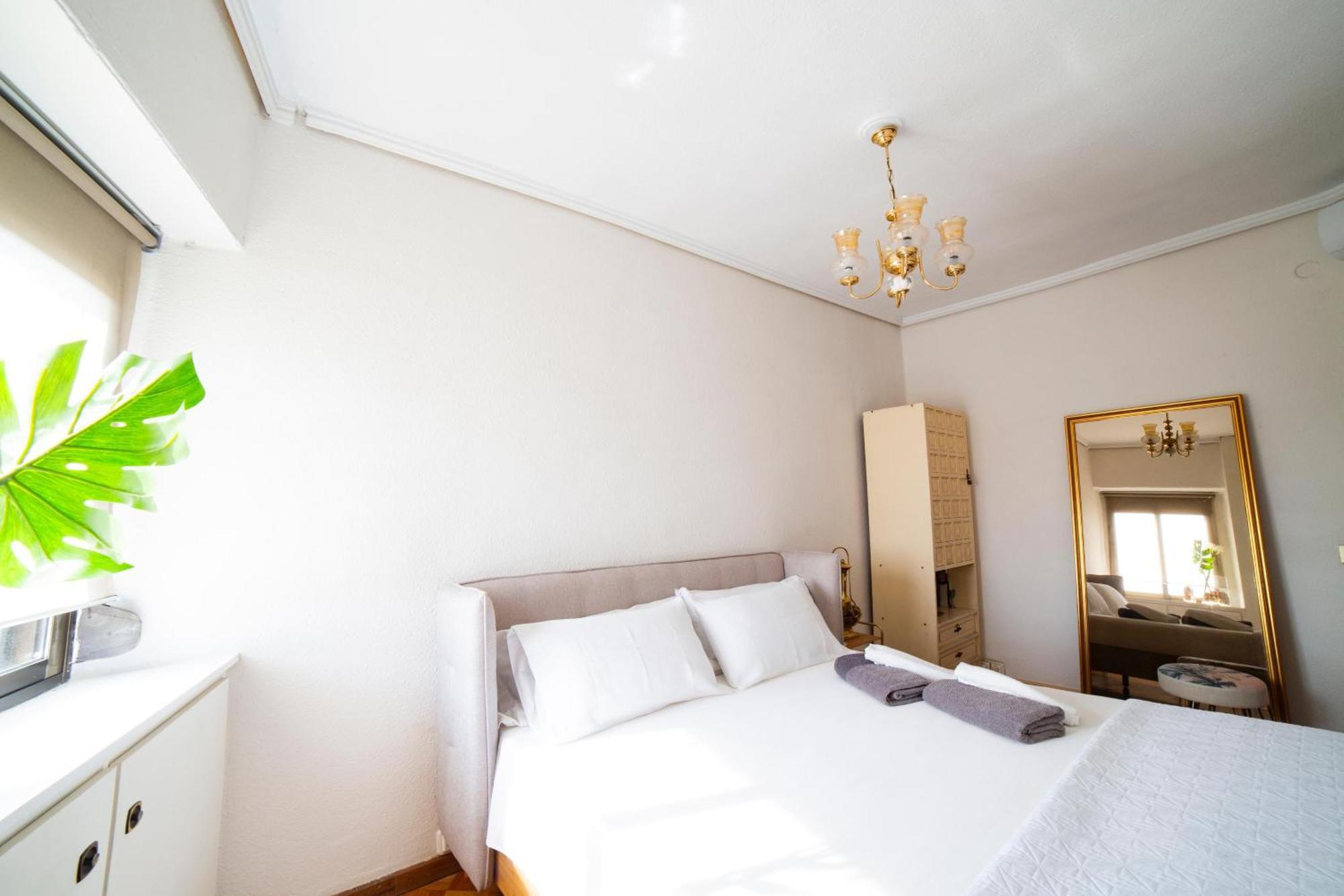 Awesome apartment center Valencia Exterior foto