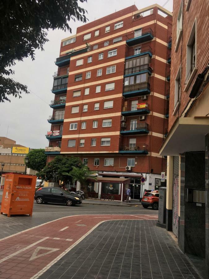 Awesome apartment center Valencia Exterior foto
